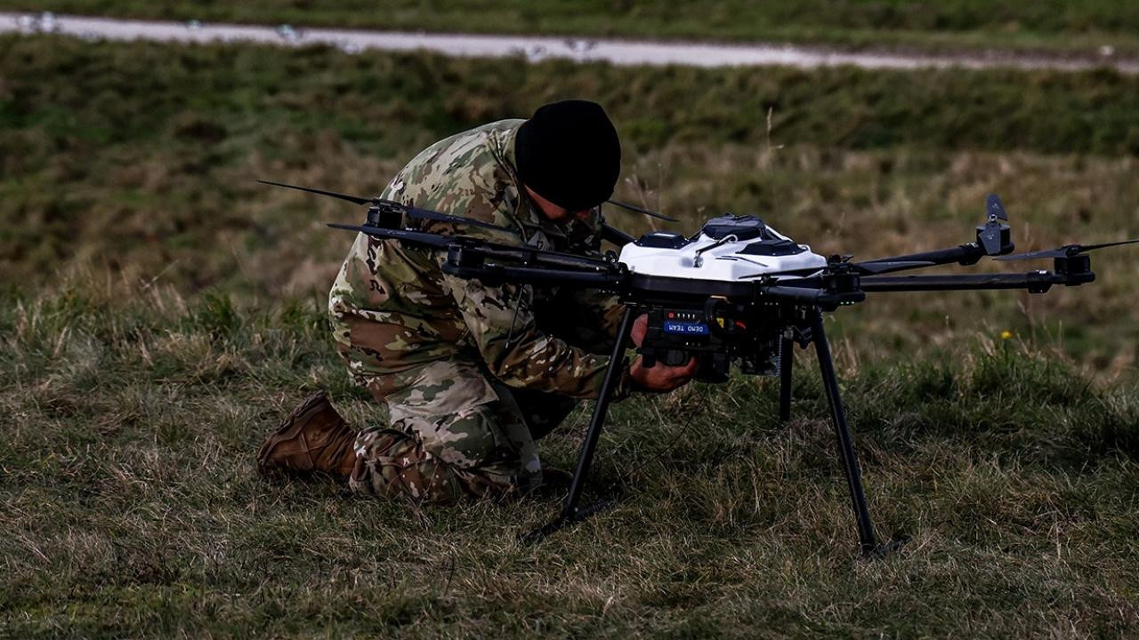Almanya'da Rusya alarmı! Dron tehdidine karşı ordu harekete geçti!