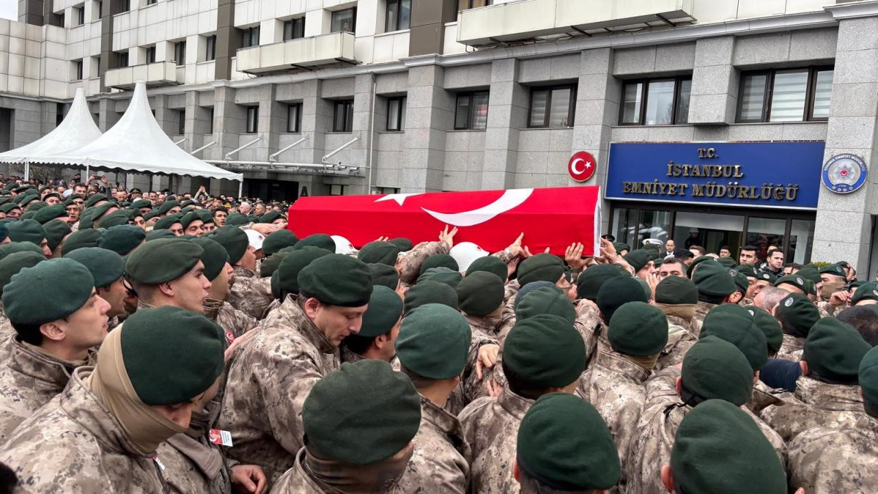 Çekmeköy'deki operasyonda şehit olan polis memuru için tören düzenlendi