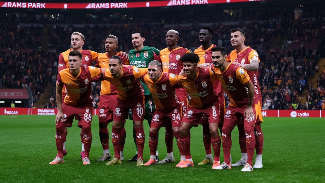 Galatasaray'ın Monaco maçı kamp kadrosu açıklandı! Kafilede sürpriz isim