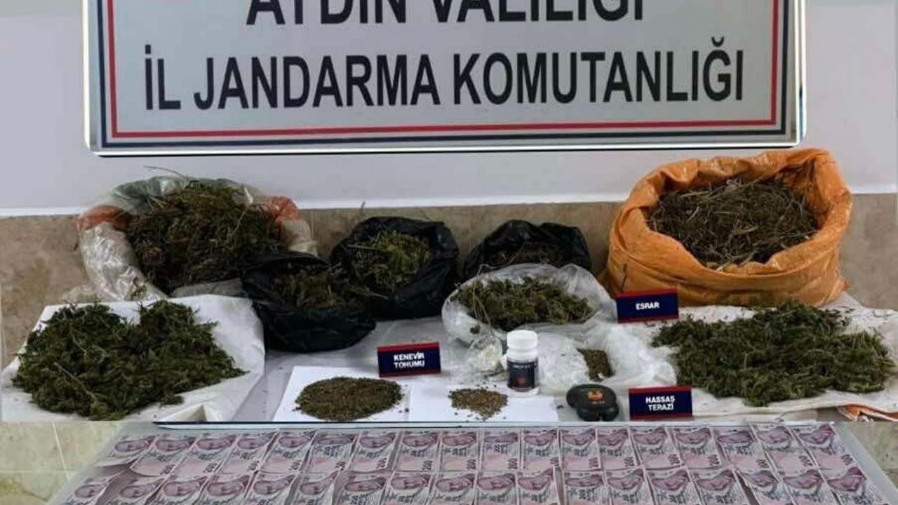 Motosikletle uyuşturucu satarken suçüstü yakalandı