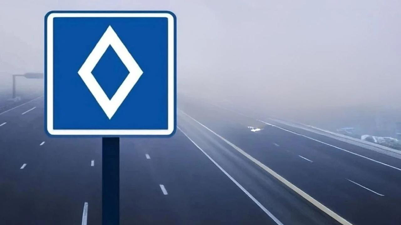 Yeni trafik levhası geliyor! Anlamını öğrenince siz de şaşıracaksınız